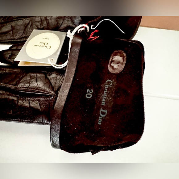 New Vintage Dior Leather Gloves - Picture 2 of 6